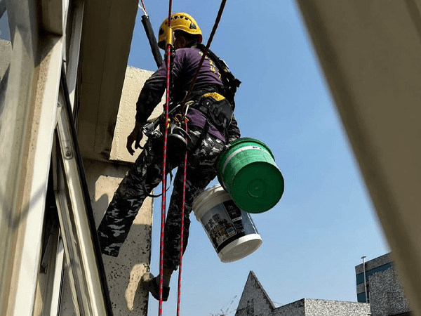 蜘蛛人防水施工實景